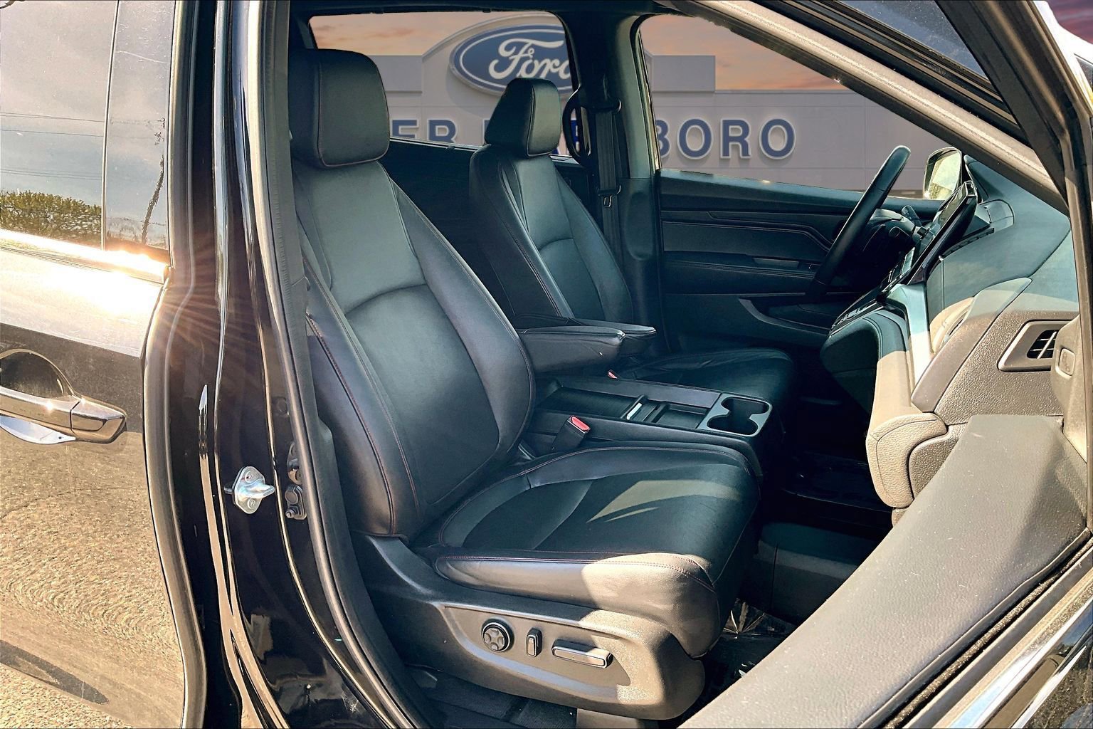 Used 2023 Honda Odyssey Sport image 9