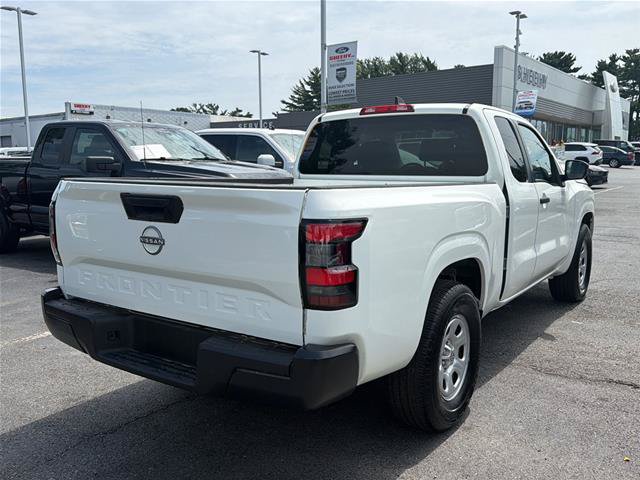 Used 2024 Nissan Frontier S RWD image 2