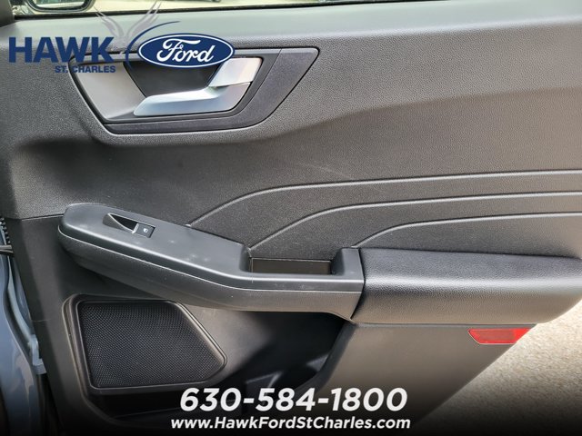 Certified 2024 Ford Escape Platinum w/ Class II Trailer Tow Package AWD/4WD image 22