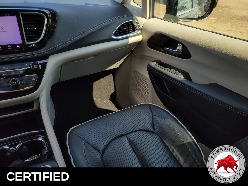 Used 2023 Chrysler Pacifica Limited FWD image 22