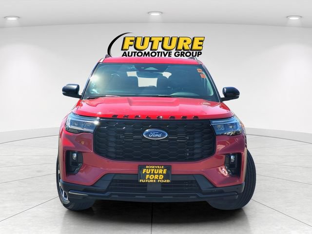 Certified 2025 Ford Explorer ST-Line AWD/4WD image 2
