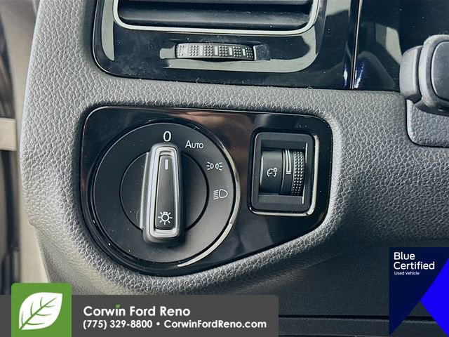 Used 2017 Volkswagen Golf R 4-Door image 14