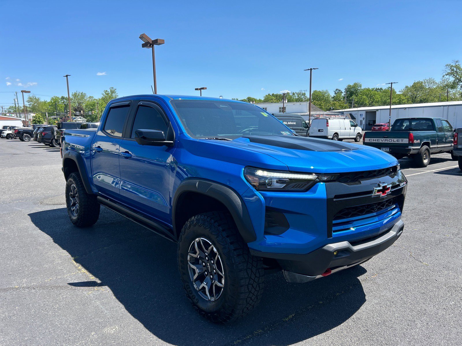 Used 2024 Chevrolet Colorado ZR2 w/ ZR2 Convenience Package III AWD/4WD image 20