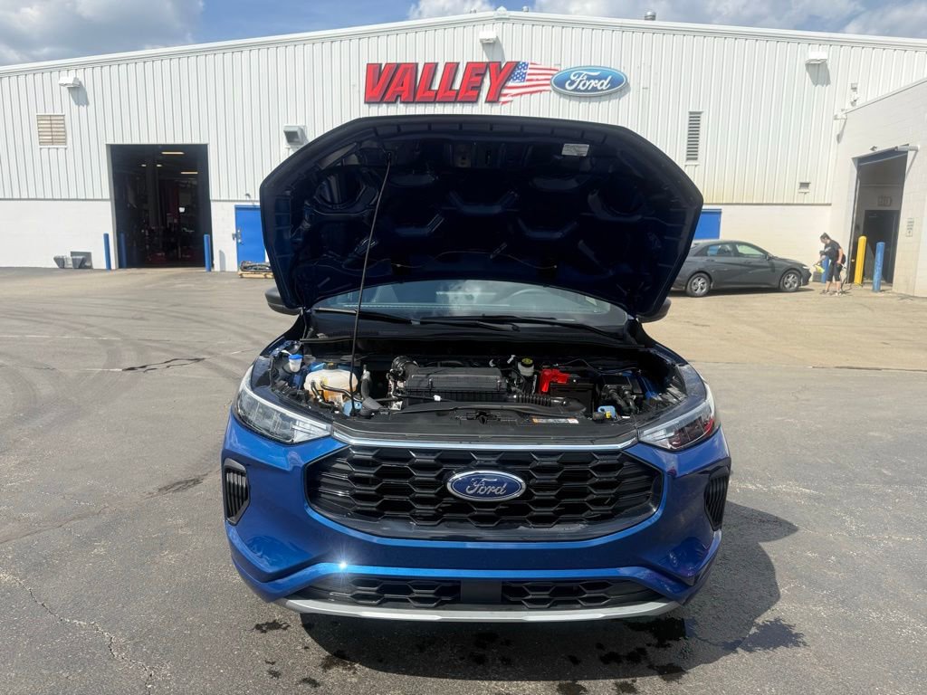 Certified 2023 Ford Escape ST-Line w/ Tech Pack #1 AWD/4WD image 53