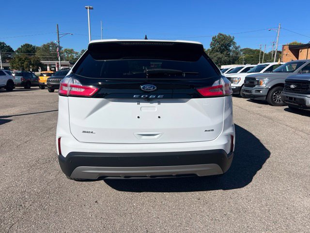 Certified 2024 Ford Edge SEL w/ Convenience Package AWD/4WD image 5