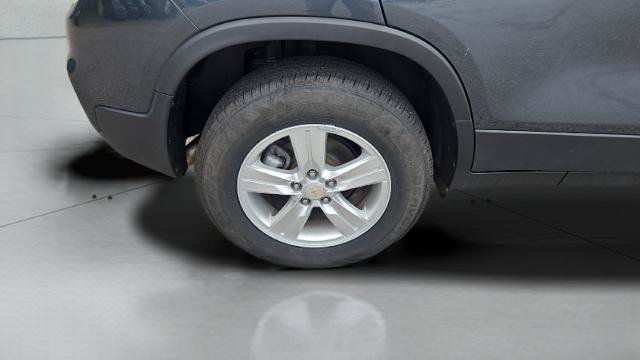 Used 2022 Chevrolet Trax LT w/ LT Convenience Package AWD/4WD image 29