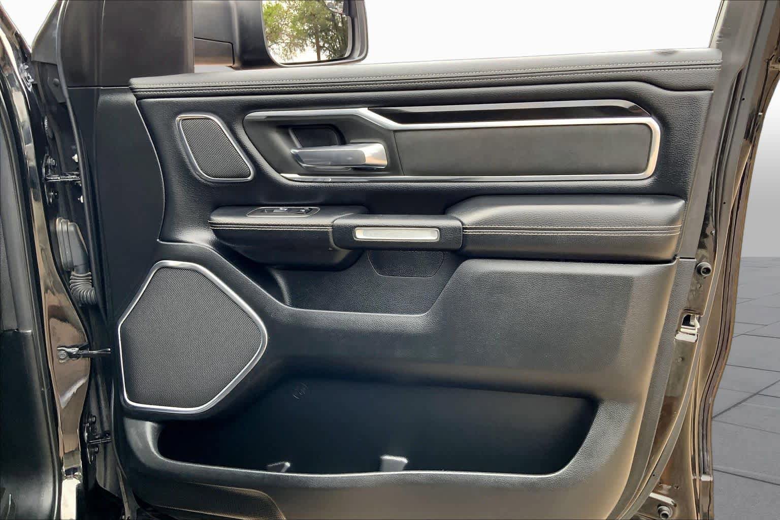 Used 2019 RAM 1500 Laramie AWD/4WD image 23