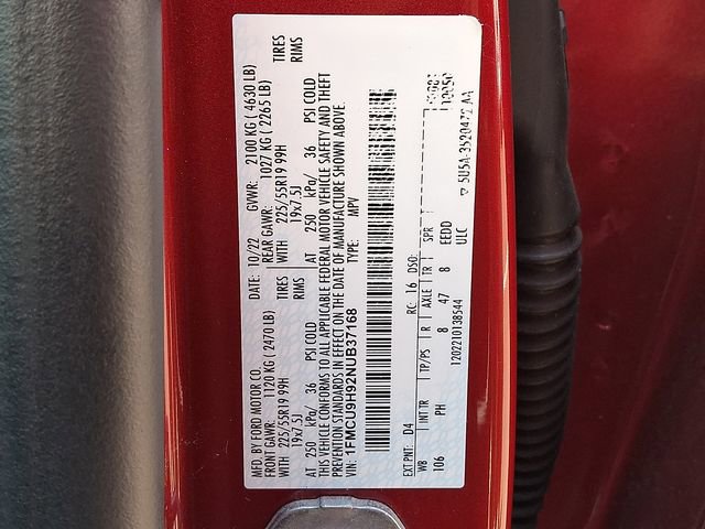 Certified 2022 Ford Escape SEL w/ SEL Stealth AWD Package image 28