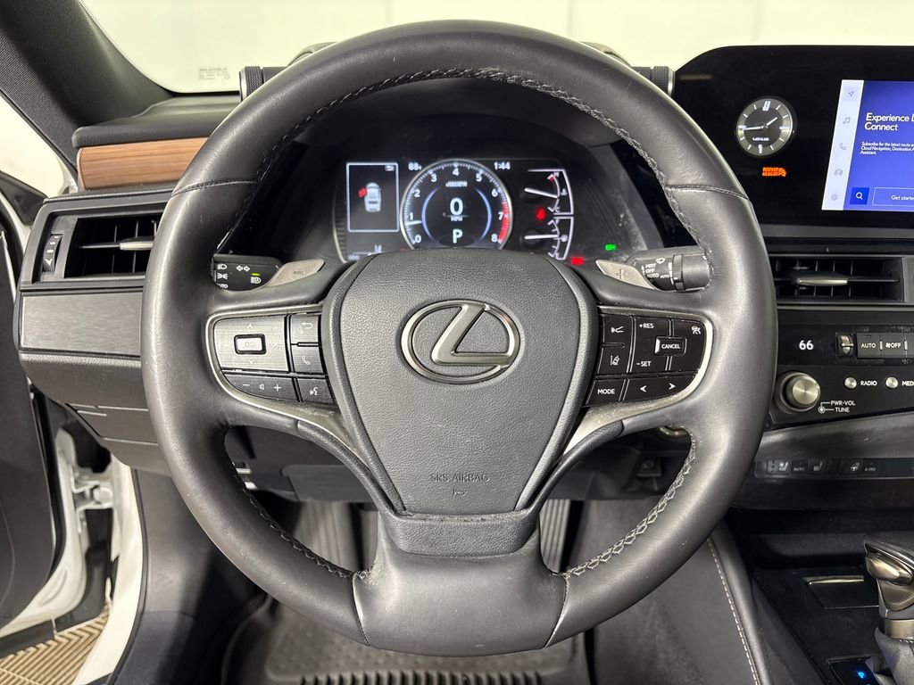 Used 2023 Lexus ES 350 w/ Premium Package FWD image 16