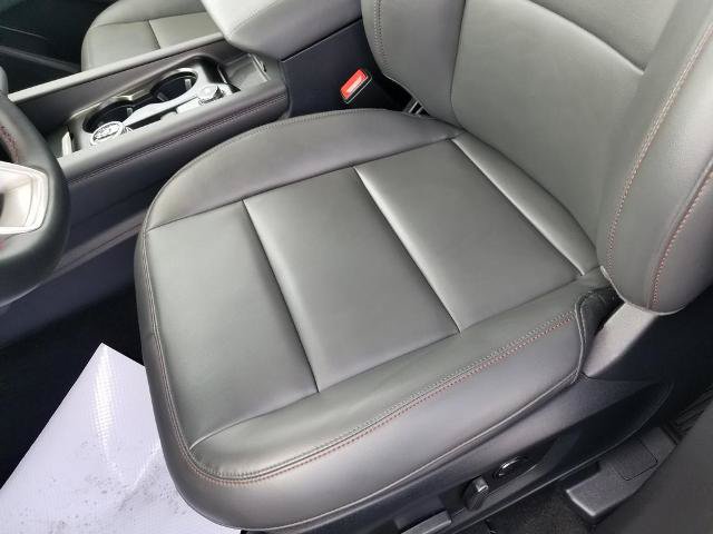 Certified 2025 Ford Explorer Active w/ Active Comfort Package AWD/4WD image 14