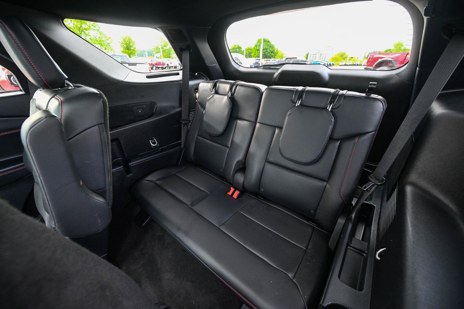 Certified 2025 Ford Explorer ST AWD/4WD image 22