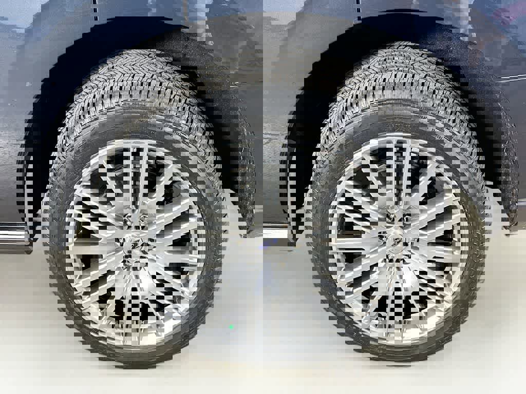 Certified 2022 Ford Expedition Limited image 11