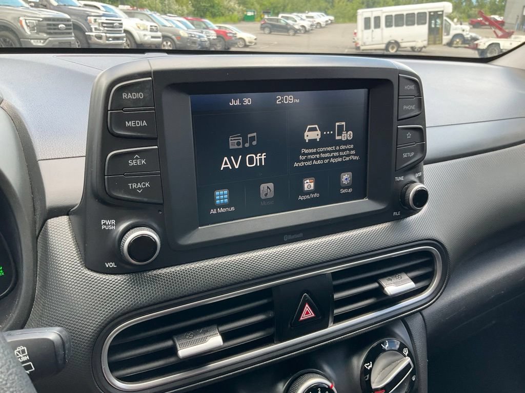 Used 2020 Hyundai Kona SE AWD/4WD image 3