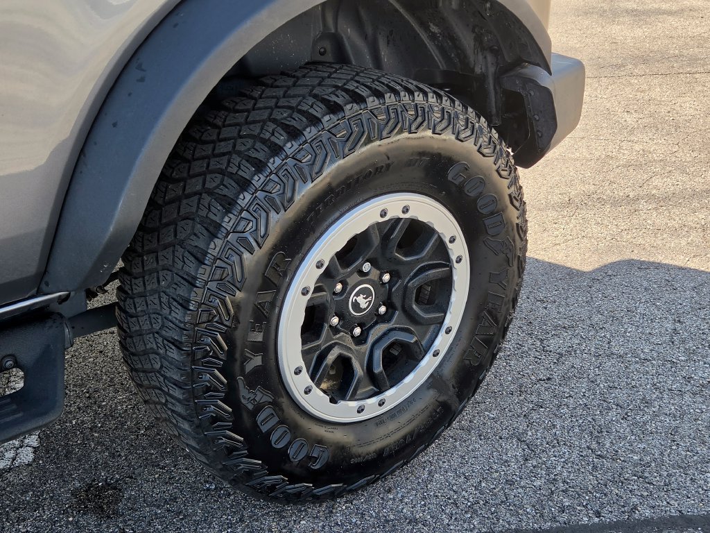 Certified 2024 Ford Bronco Big Bend w/ Sasquatch Package AWD/4WD image 36