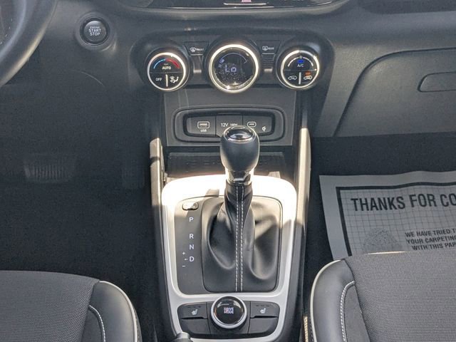 Used 2024 Hyundai Venue Limited image 17