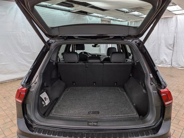 Used 2022 Volkswagen Tiguan SE R-Line image 20