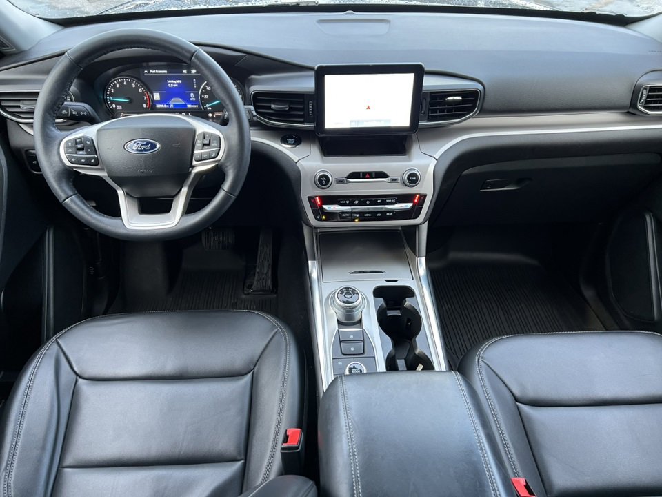 Certified 2023 Ford Explorer XLT w/ Equipment Group 202A image 3