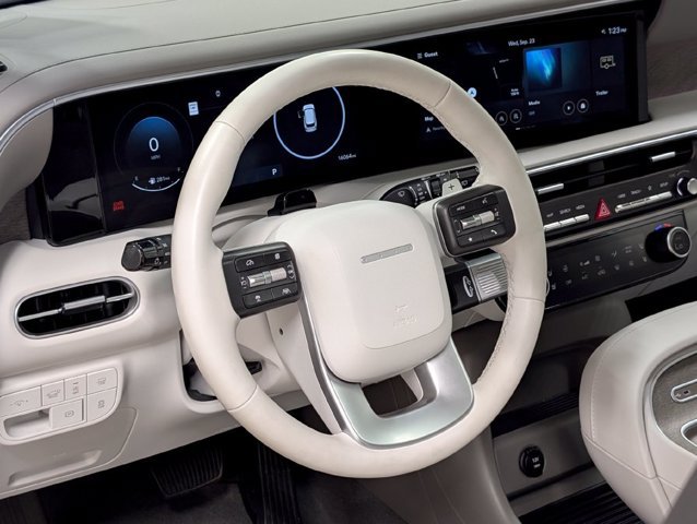 Used 2026 Hyundai Palisade Limited FWD image 9