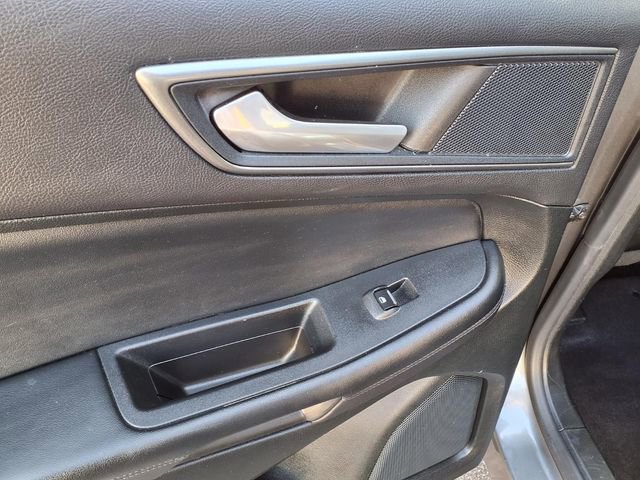 Certified 2022 Ford Edge SE w/ Black Appearance Package image 18