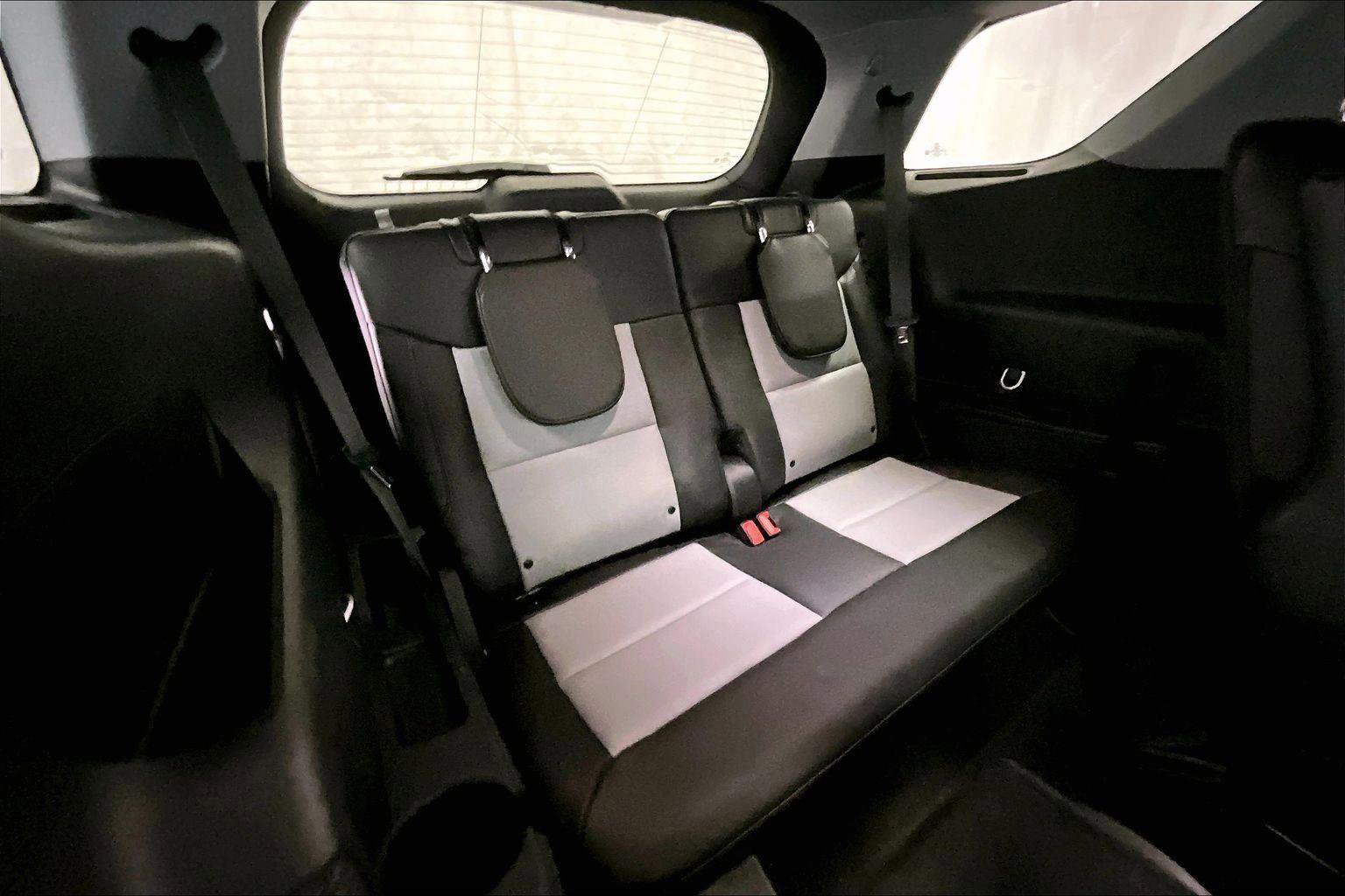 Certified 2023 Ford Explorer XLT w/ Equipment Group 202A image 27