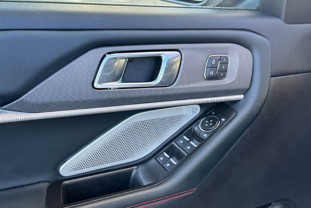 Certified 2025 Ford Explorer ST AWD/4WD image 31