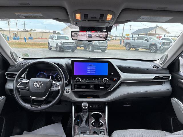Used 2024 Toyota Highlander Platinum AWD/4WD image 24