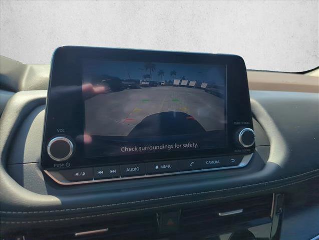 Used 2022 Nissan Rogue SV FWD image 12