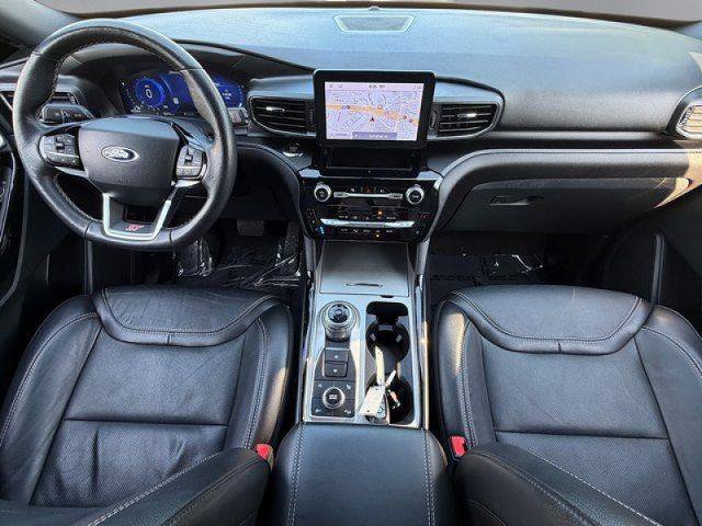 Certified 2022 Ford Explorer ST w/ ST Street Pack AWD/4WD image 3