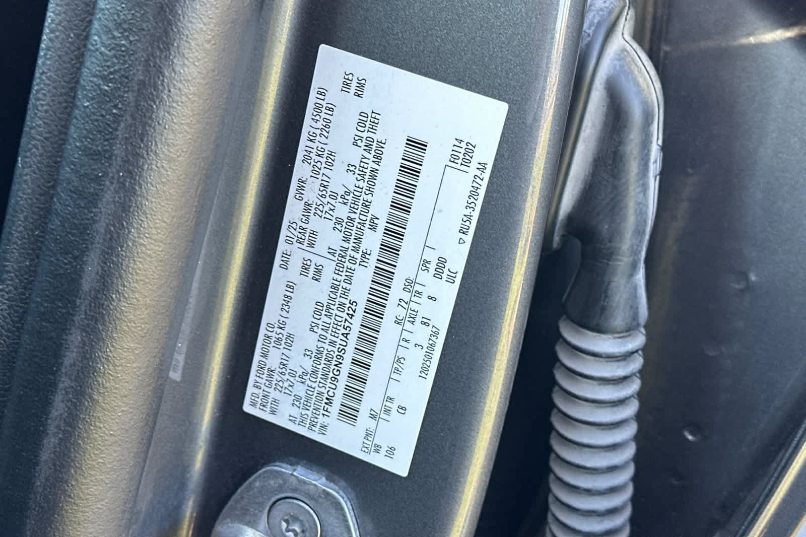 Certified 2025 Ford Escape Active AWD/4WD image 28