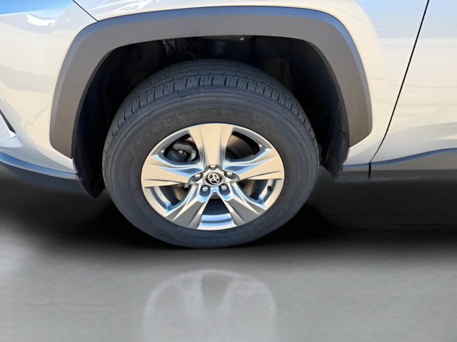 Used 2024 Toyota RAV4 XLE AWD/4WD image 24
