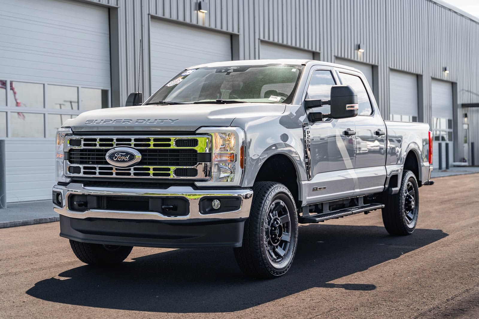 Certified 2025 Ford F250 XLT AWD/4WD image 3
