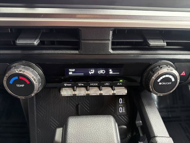 Used 2025 Toyota 4Runner SR5 AWD/4WD image 28