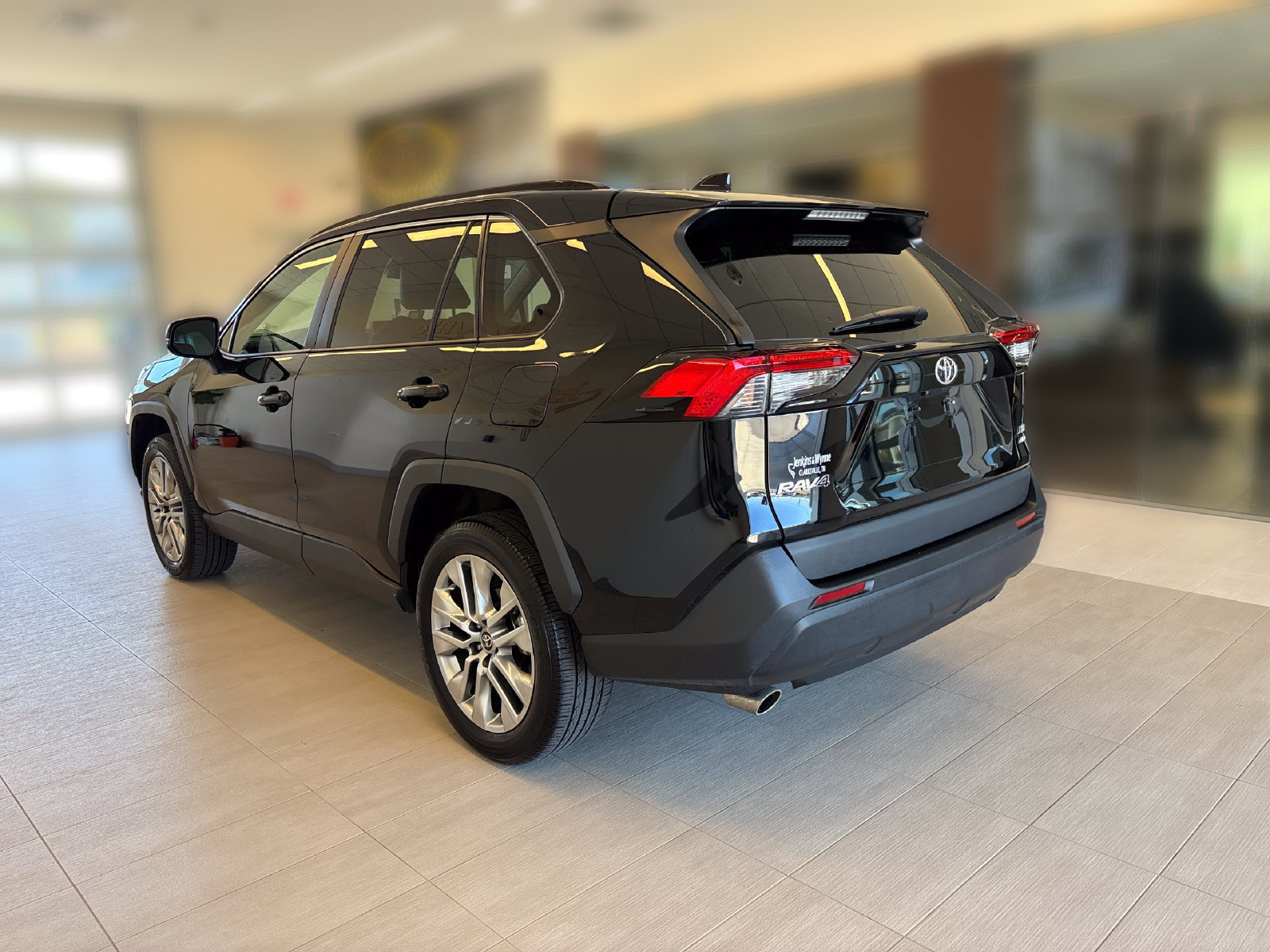 Used 2025 Toyota RAV4 XLE Premium w/ Weather Package AWD/4WD image 3