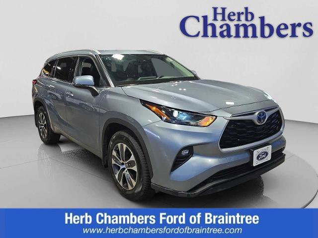 Used 2022 Toyota Highlander XLE