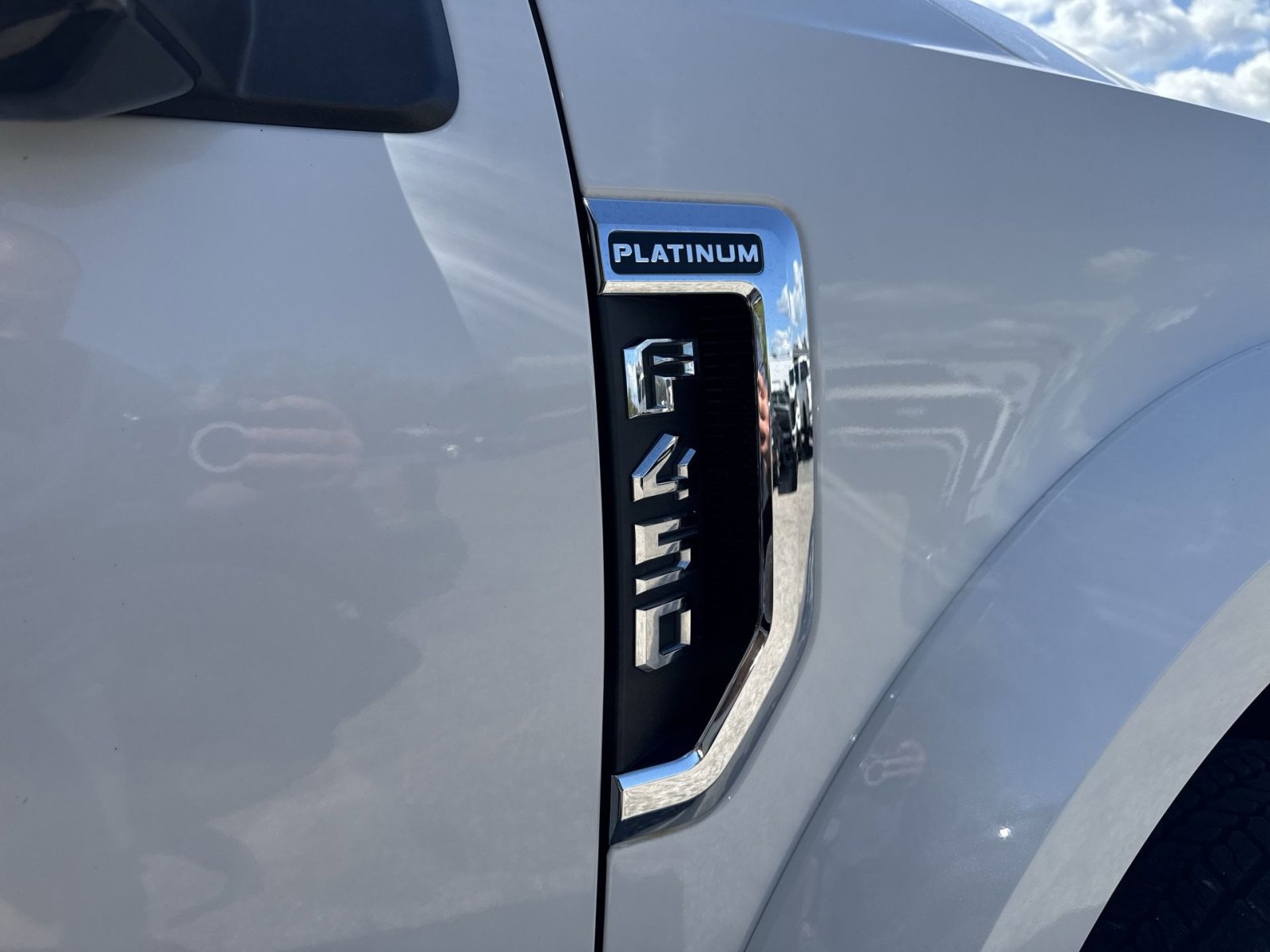 Certified 2020 Ford F450 Platinum w/ FX4 Off-Road Package image 7