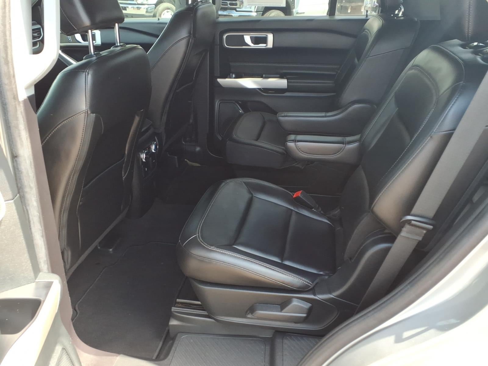 Certified 2022 Ford Explorer XLT w/ Equipment Group 202A AWD/4WD image 18