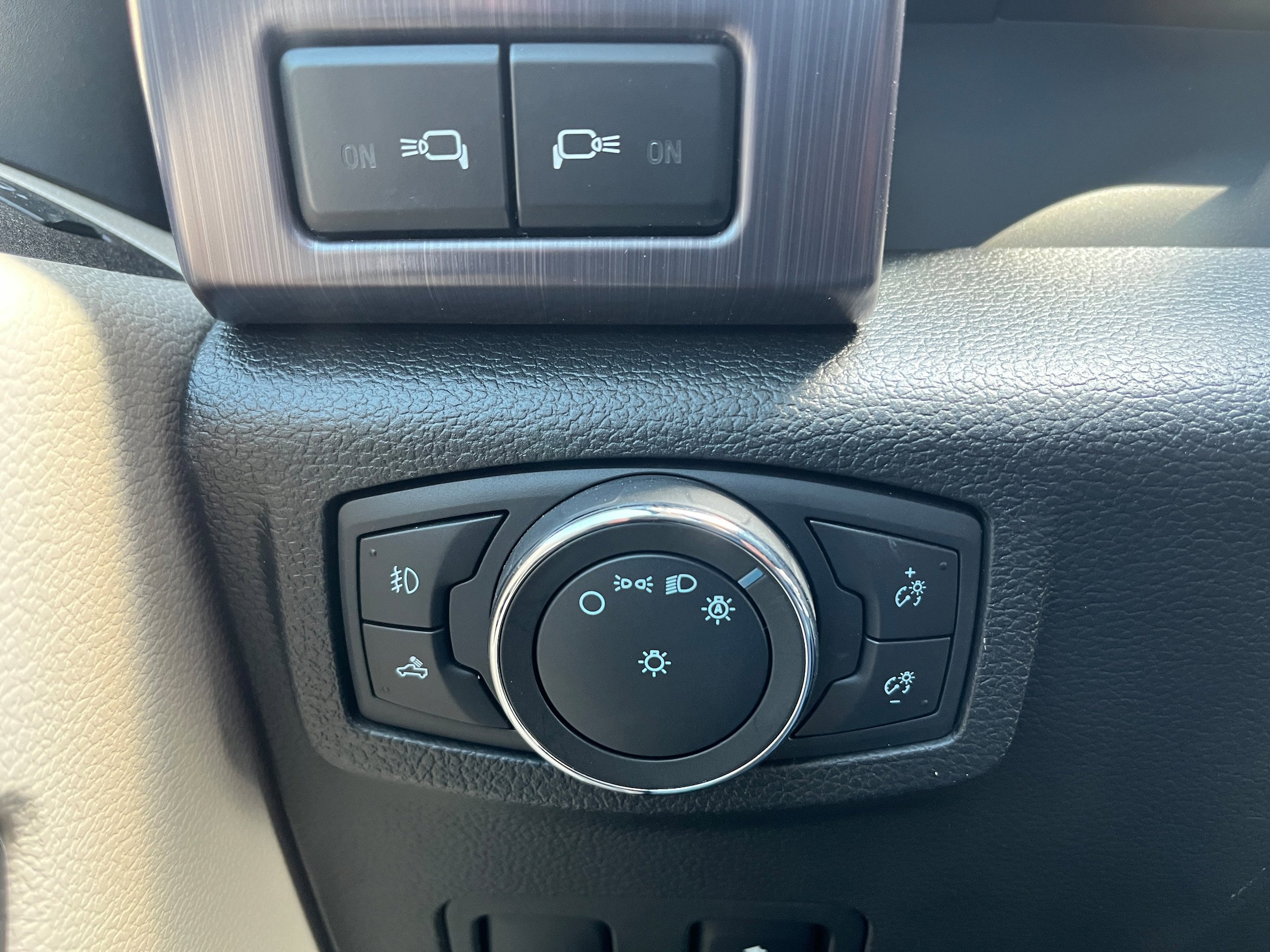 Certified 2020 Ford F450 Limited w/ FX4 Off-Road Package AWD/4WD image 50