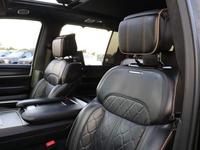 Used 2023 Jeep Grand Wagoneer Series III w/ Rear Seat Video Group 1 AWD/4WD image 24