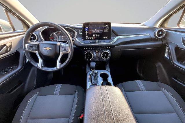Used 2025 Chevrolet Blazer LT FWD image 16