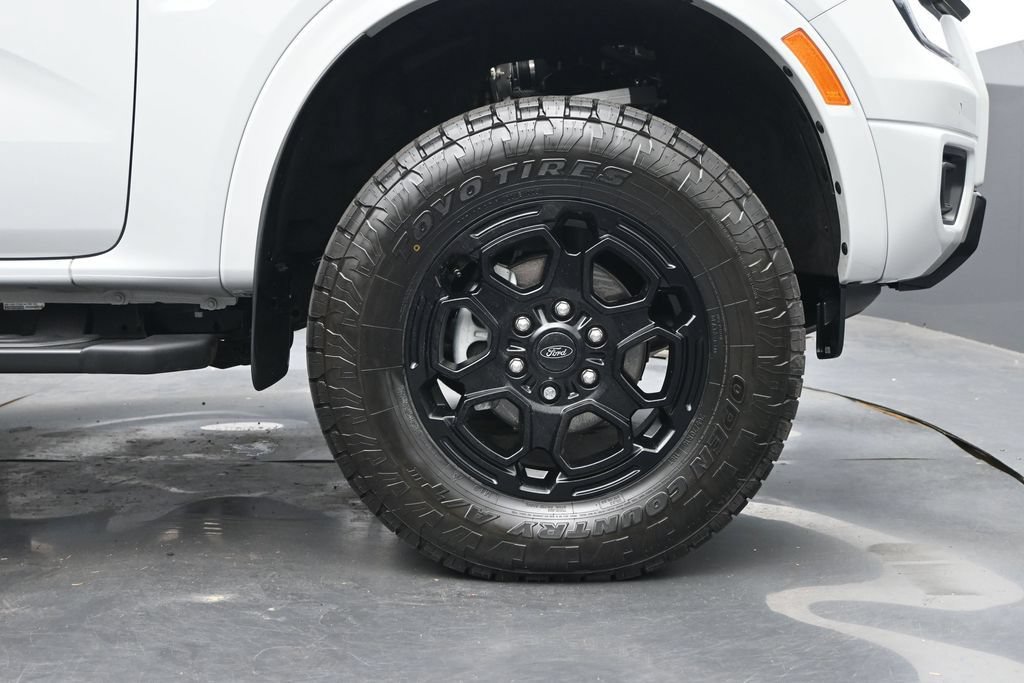 Certified 2026 Ford Ranger Lariat w/ FX4 Off-Road Package AWD/4WD image 5