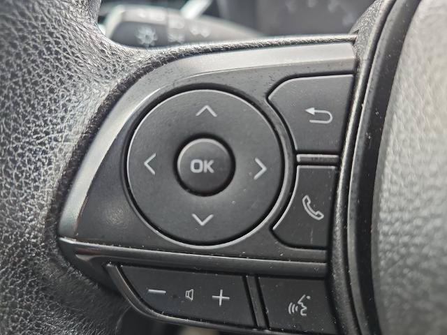 Used 2025 Toyota Corolla LE FWD image 17