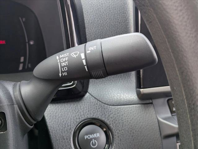 Used 2025 Toyota Camry LE image 10