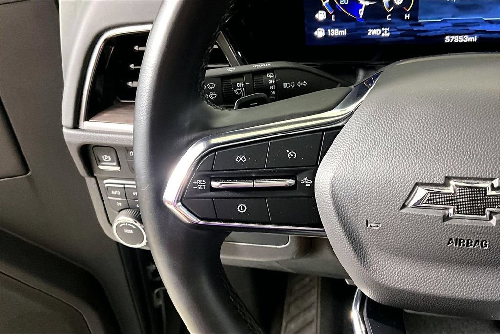 Used 2025 Chevrolet Suburban Z71 AWD/4WD image 14