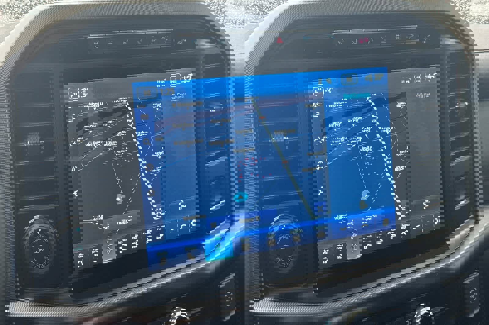 Certified 2023 Ford F150 Platinum w/ Equipment Group 701A High image 16