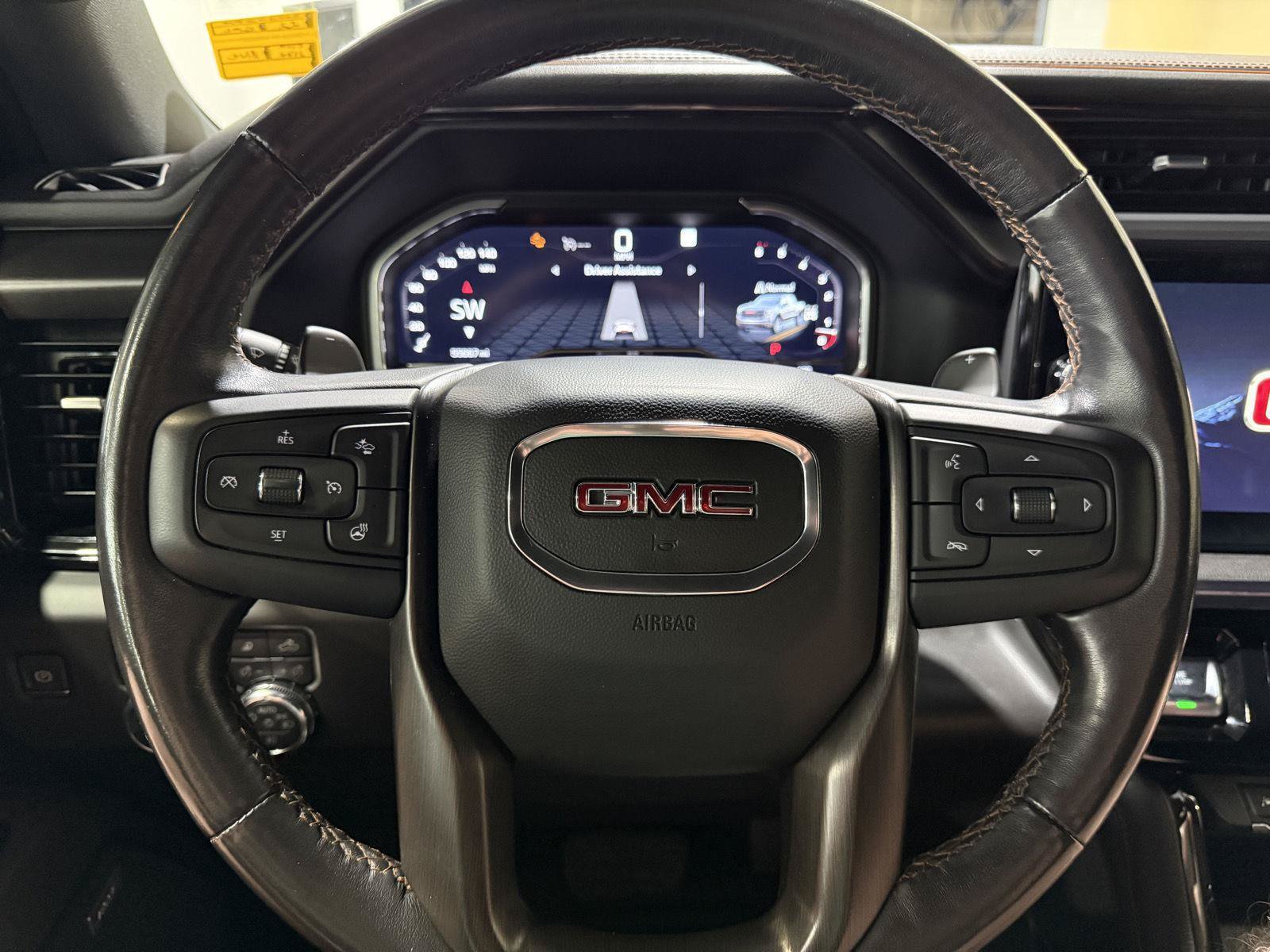 Used 2022 GMC Sierra 1500 AT4 w/ AT4 Premium Package AWD/4WD image 12