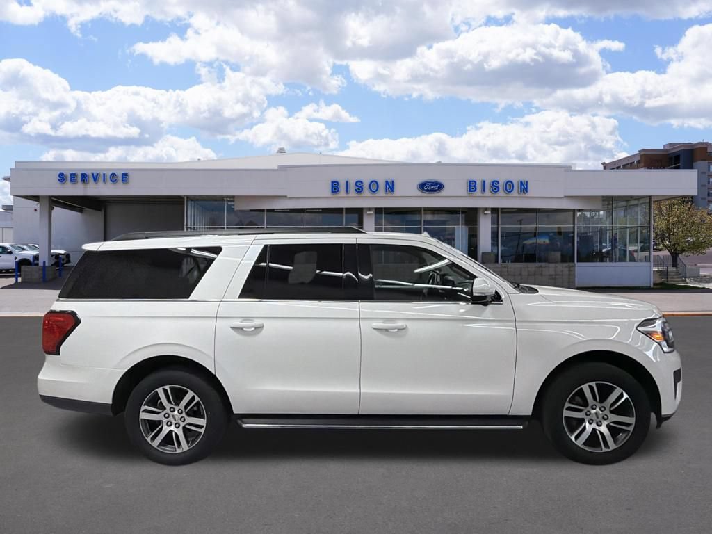 Certified 2022 Ford Expedition Max XLT AWD/4WD image 2