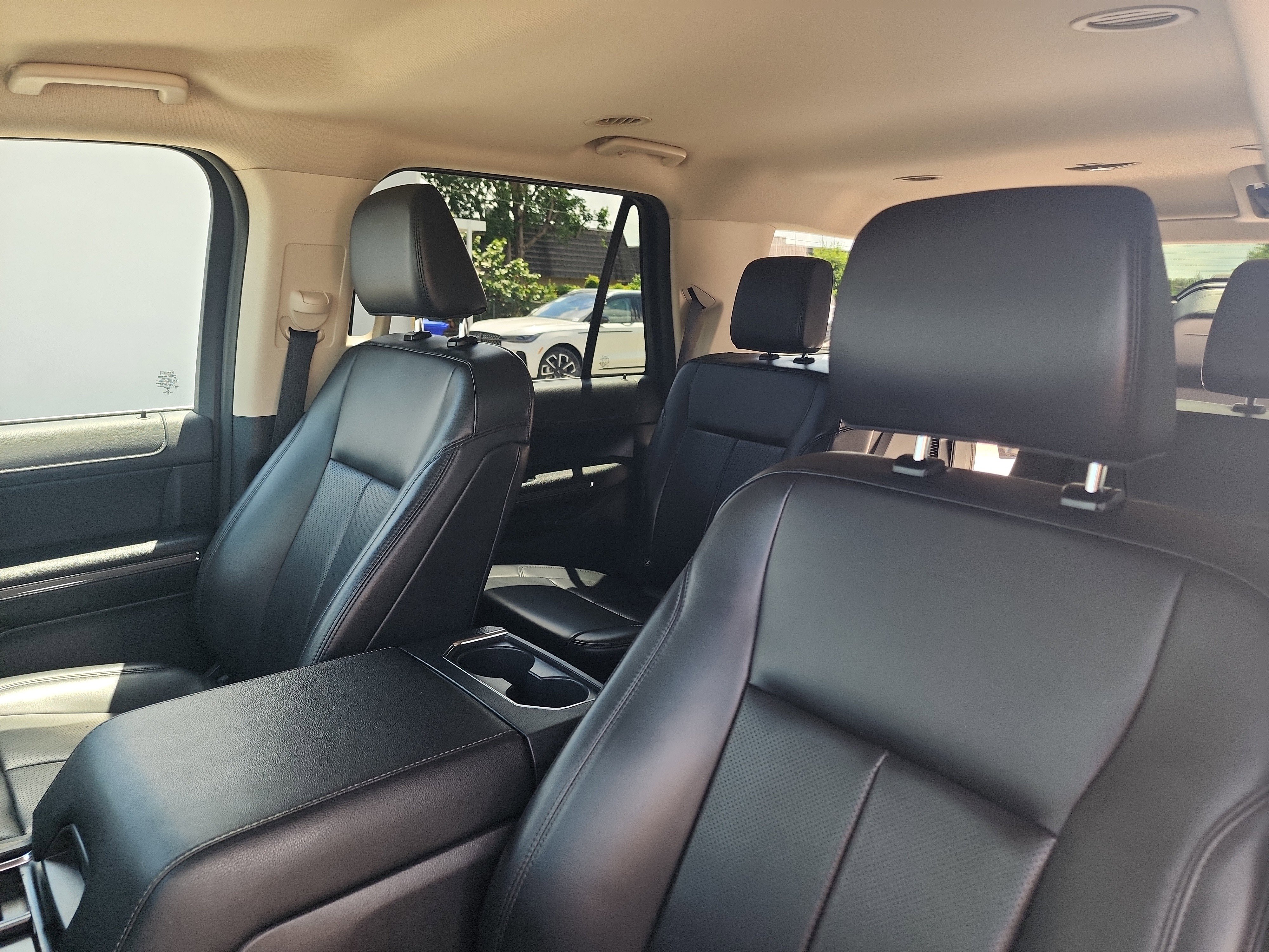 Certified 2022 Ford Expedition XLT RWD image 15