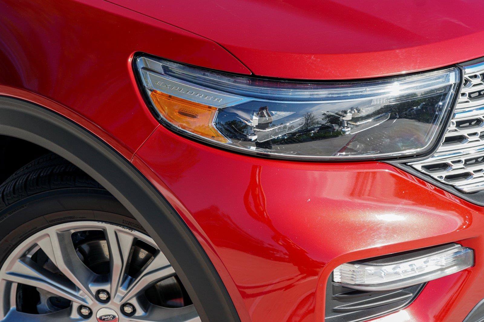 Certified 2021 Ford Explorer Limited AWD/4WD image 3