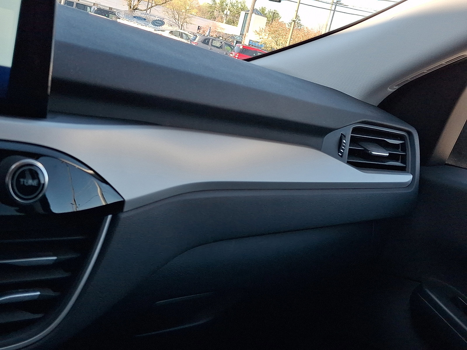 Certified 2022 Ford Escape SE w/ SE Sport Appearance Package image 26