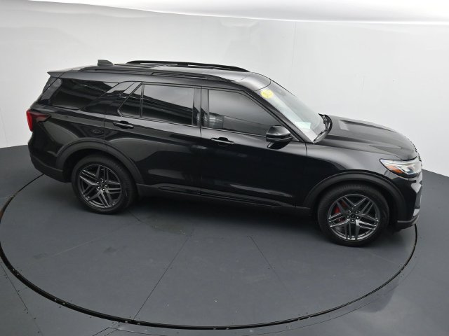 Certified 2025 Ford Explorer ST AWD/4WD image 34